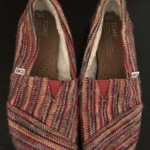 Women's Toms- Size 6